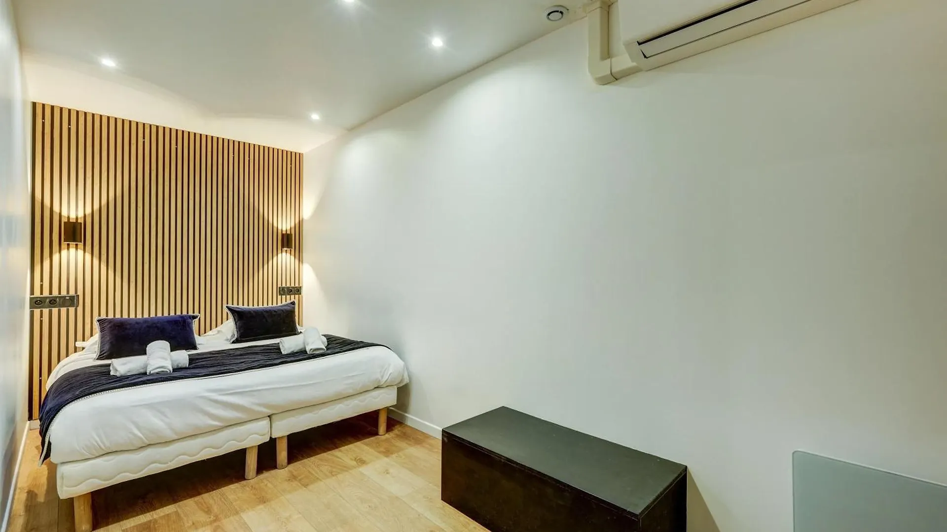 Modern And Renovated Apartment Next To Sacre-Coeur Paris France