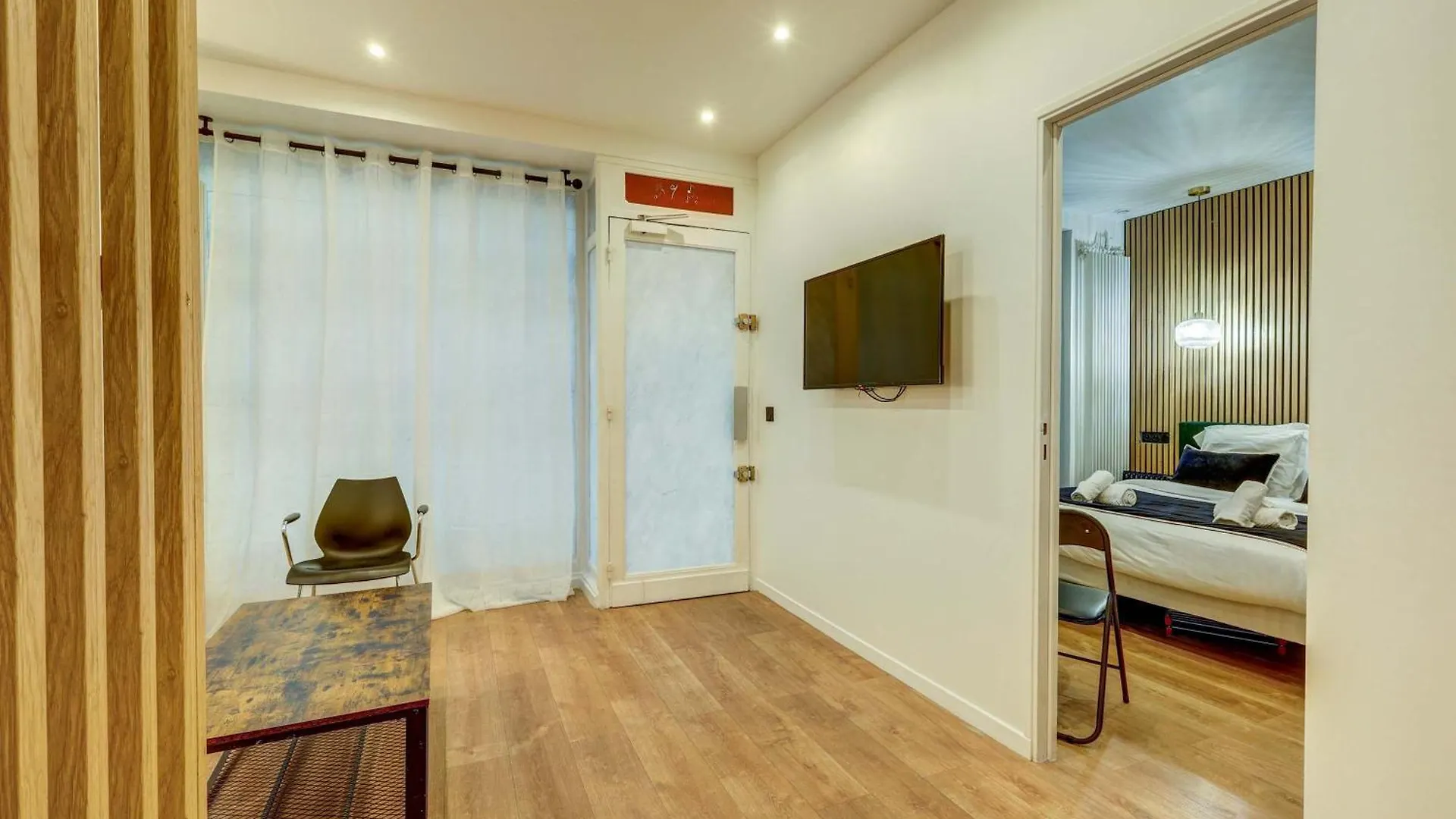 Modern And Renovated Apartment Next To Sacre-Coeur Paris